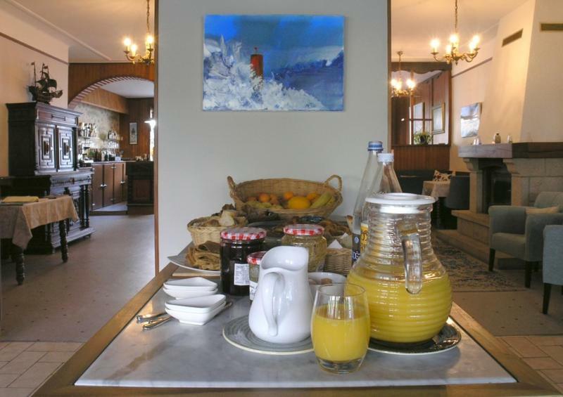 Auberge du Cabestan Hotel Restaurant Audierne Bagian luar foto